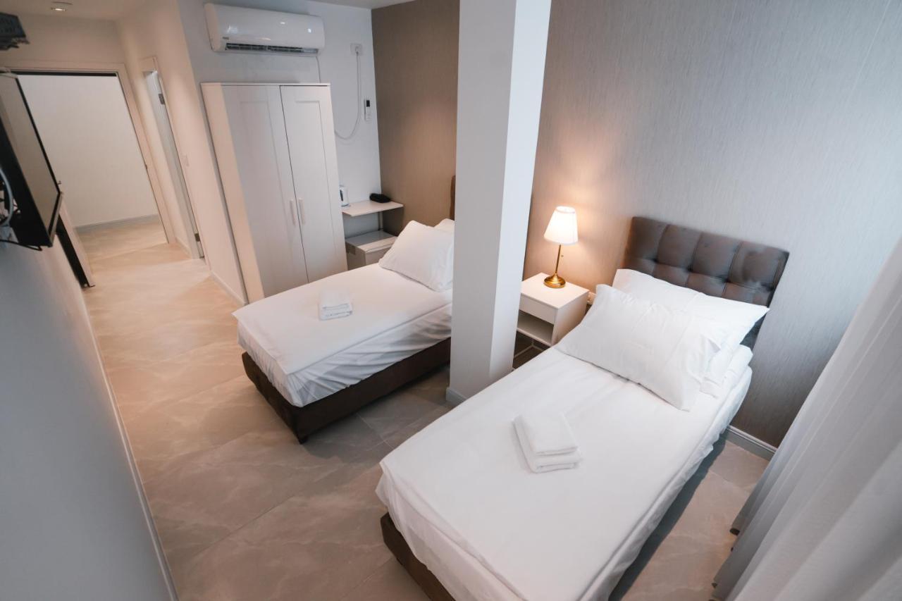 Unique Hotel Ashdod Esterno foto